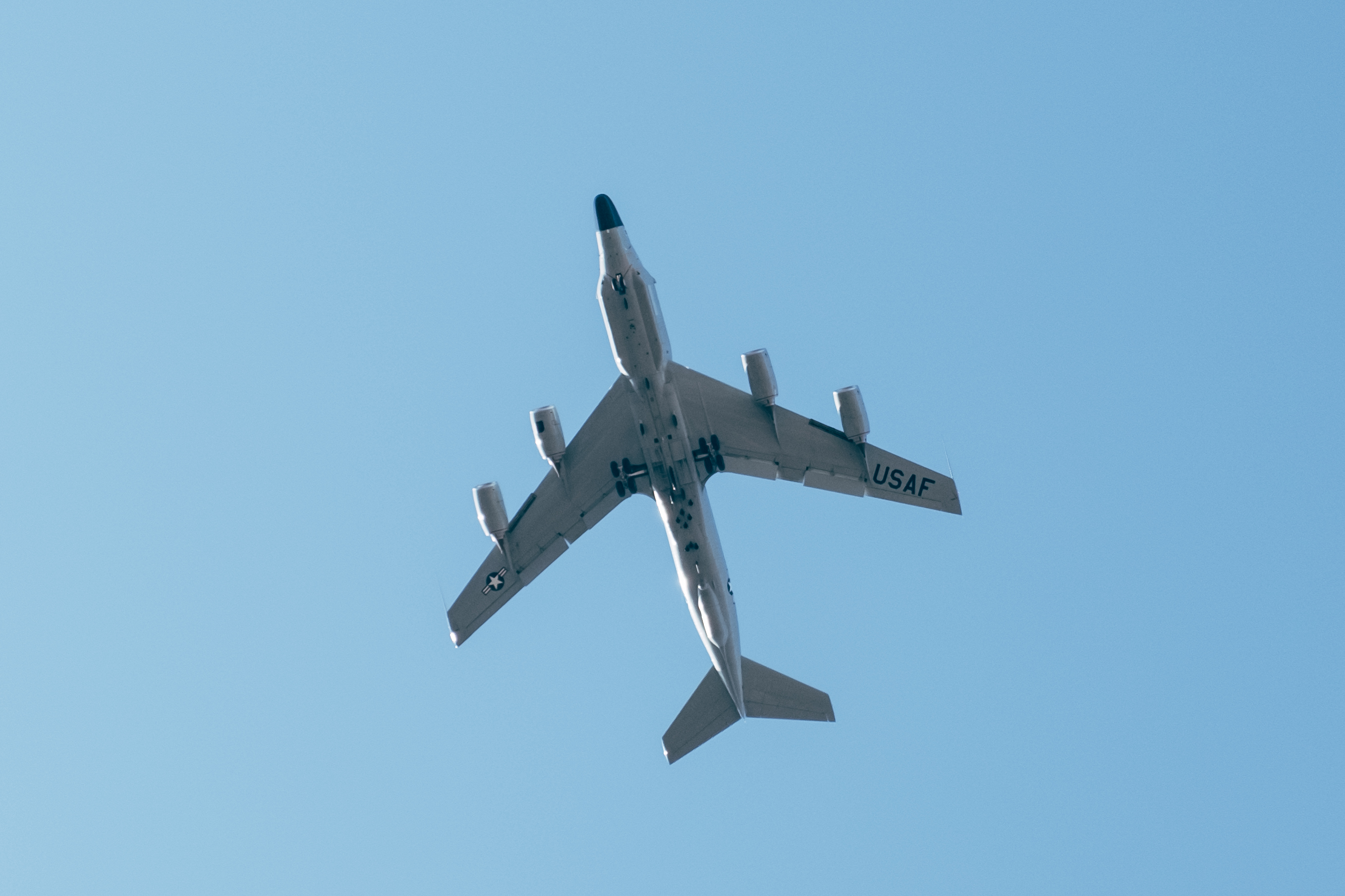 plane-overhead_25722712807_o